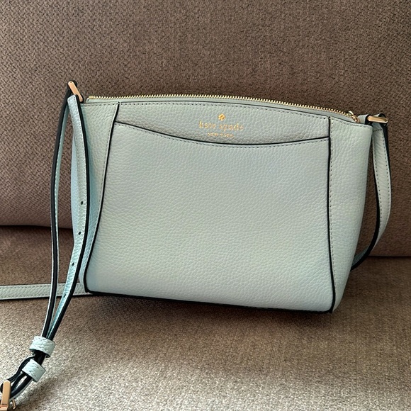 Kate Spade pebbled leather small crossbody bag Robins Egg Blue/Tiffany Blue - Picture 1 of 12